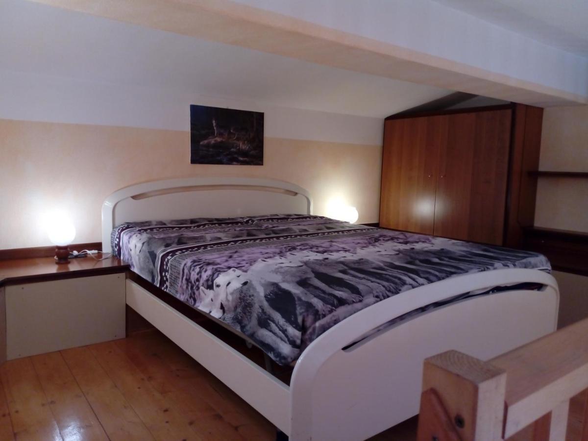B&B Il Rifugio del Lupo Paringianu Esterno foto