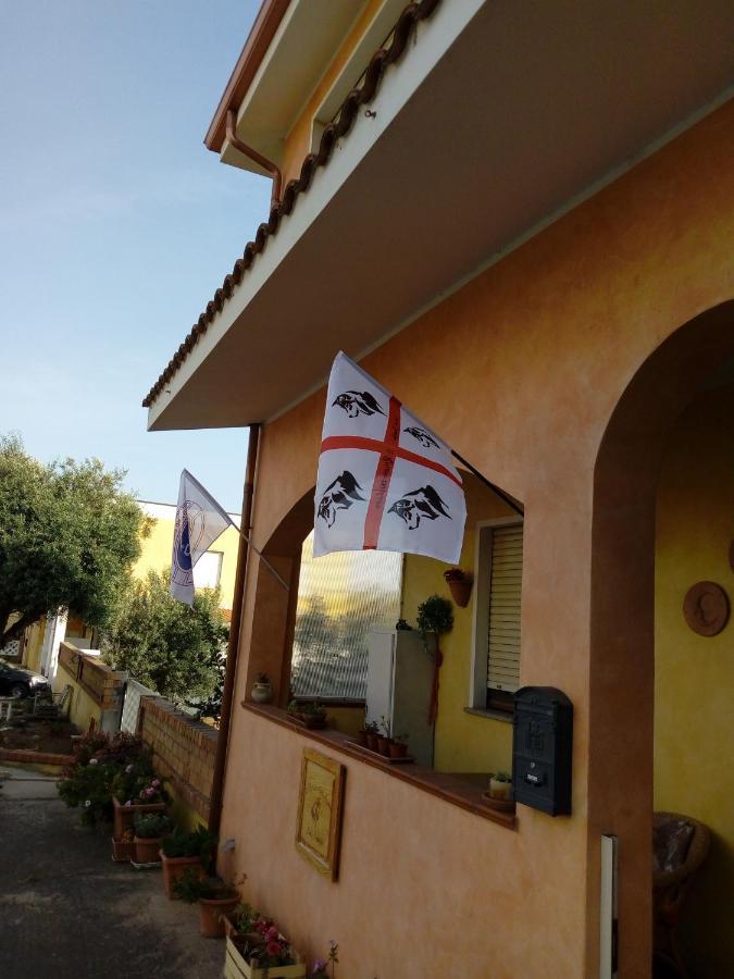 B&B Il Rifugio del Lupo Paringianu Esterno foto