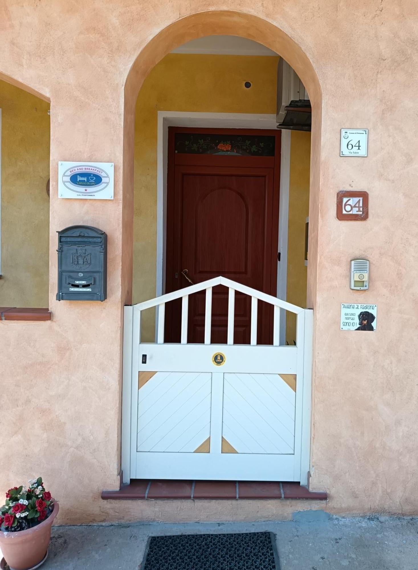 B&B Il Rifugio del Lupo Paringianu Esterno foto